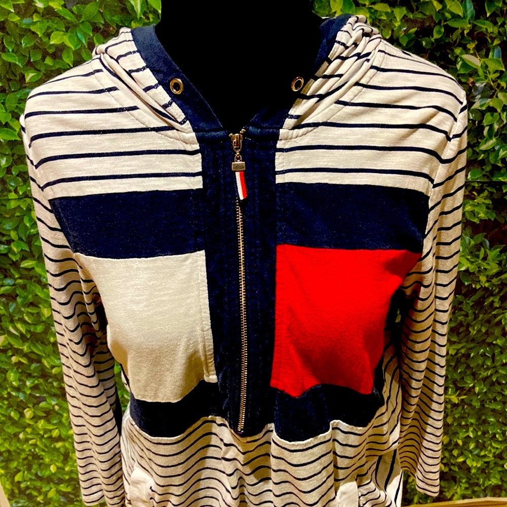 A large Tommy Hilfiger shirt